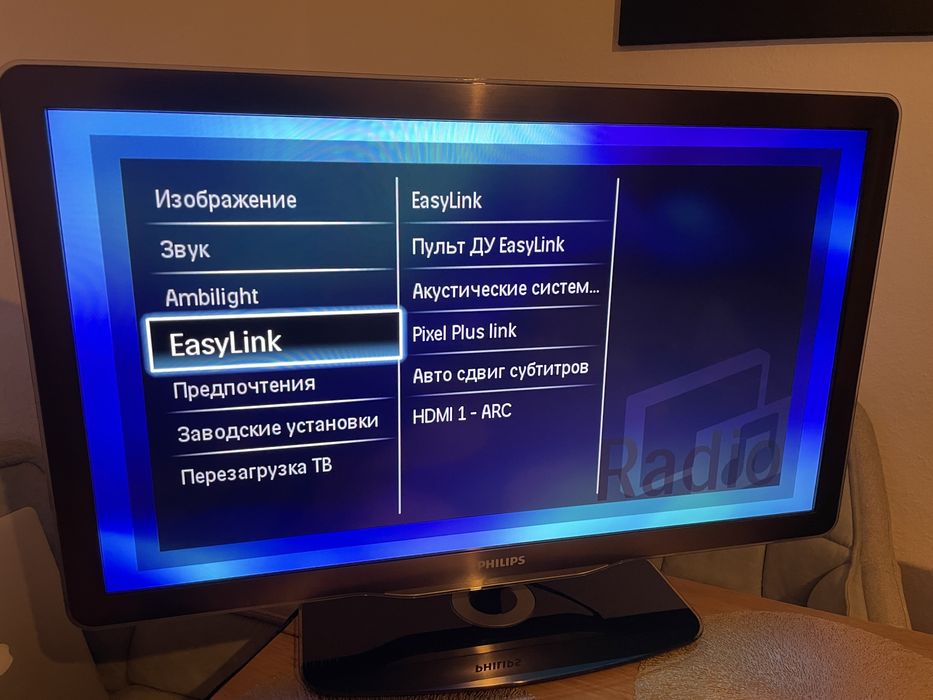Телевізор PHILIPS 37