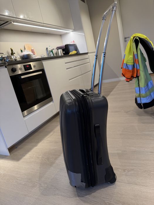 Валіза Pierre Light для подорожі   розмір М