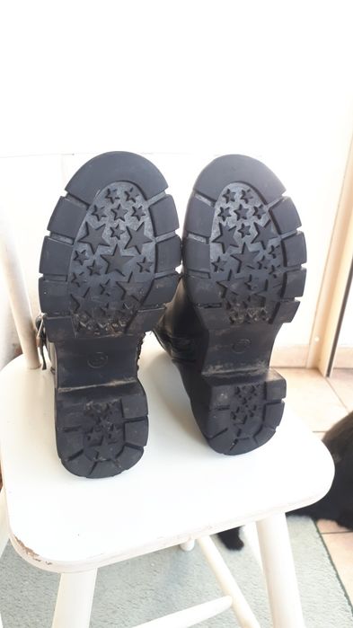 Czarne, wysokie botki, glany, goth sprzączki, 36.