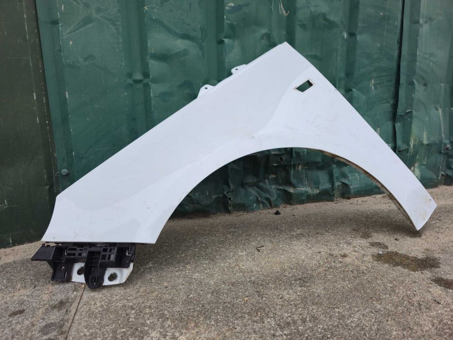 Guarda lamas esquerdo OPEL Insignia A (2008 a 2017)