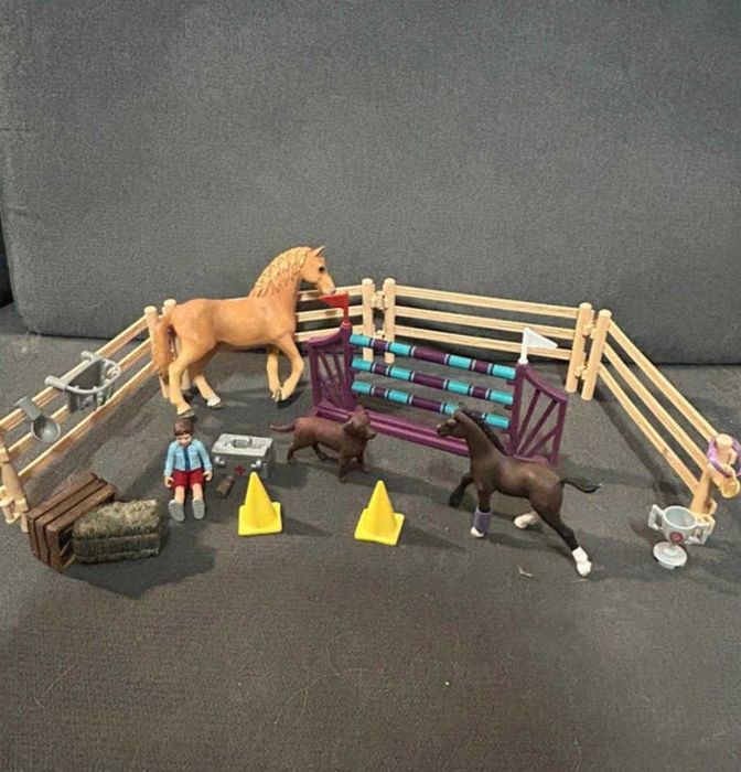 Duży zestaw z przeszkodami SCHLEICH