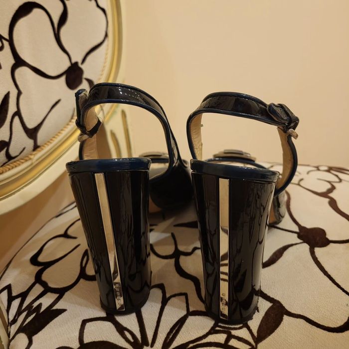 Босоножки Essere