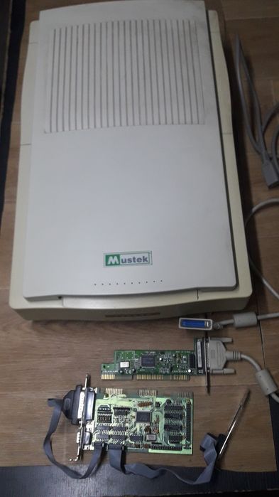 Сканер Mustek MFS-1200SP. Формат A4+