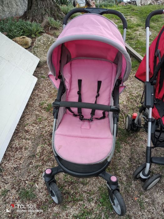 Carrinhos de passeio em bom estado 15€ cada um..