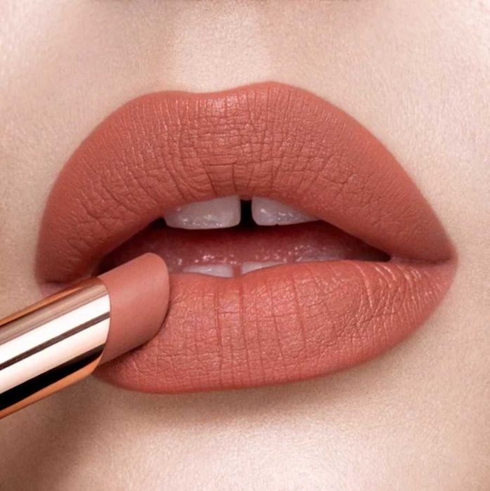 Charlotte Tilbury Limitless Lucky Lips 1,5g Pomadka