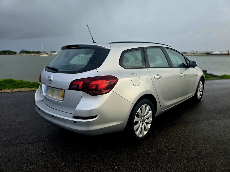 Opel Astra J Sports Tourer 1.7 CDTI