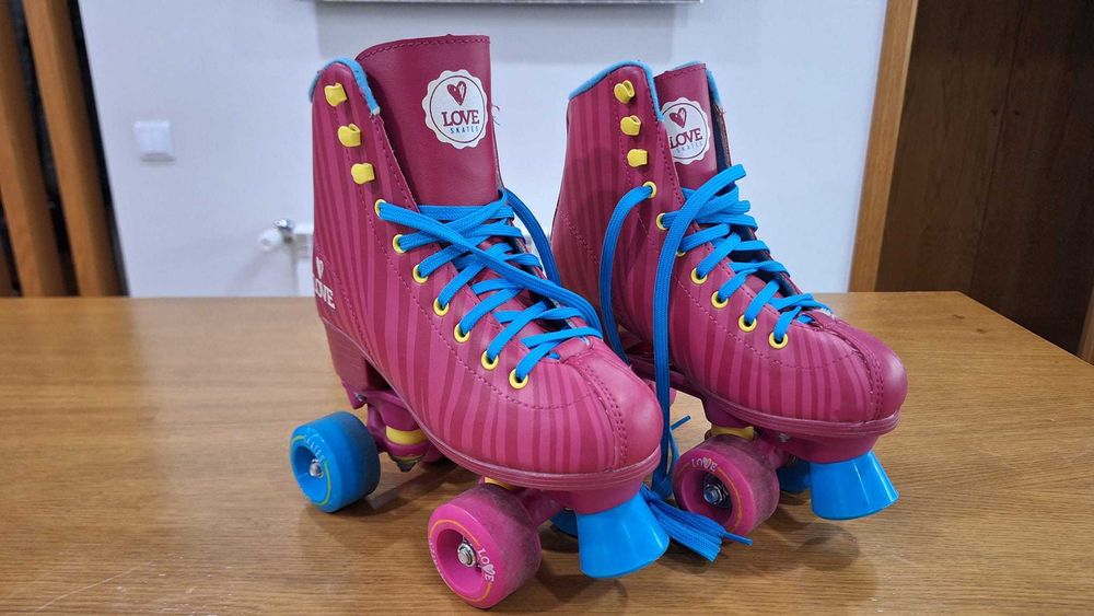 Conjunto Patins Menina Rosa
