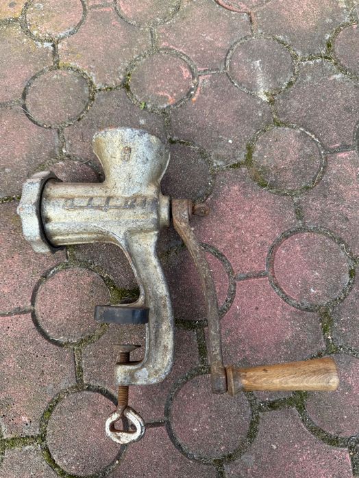 Stara PRL Maszynka do mielenia mięsa