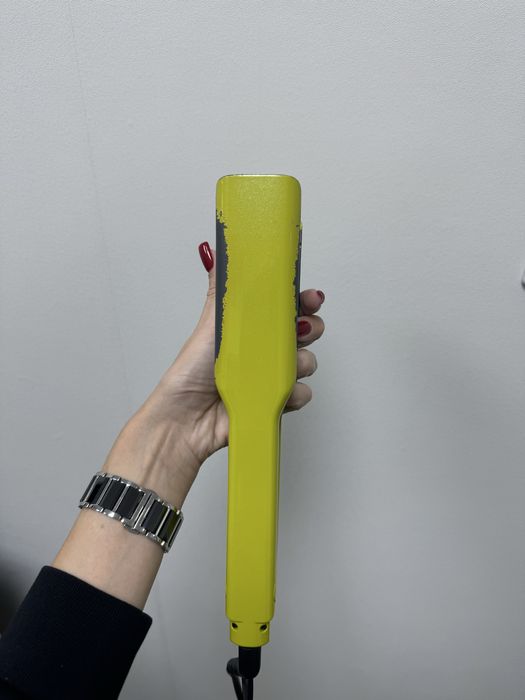 Вирівнювач для волосся