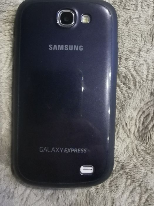 Sprzedam telefon Samsung