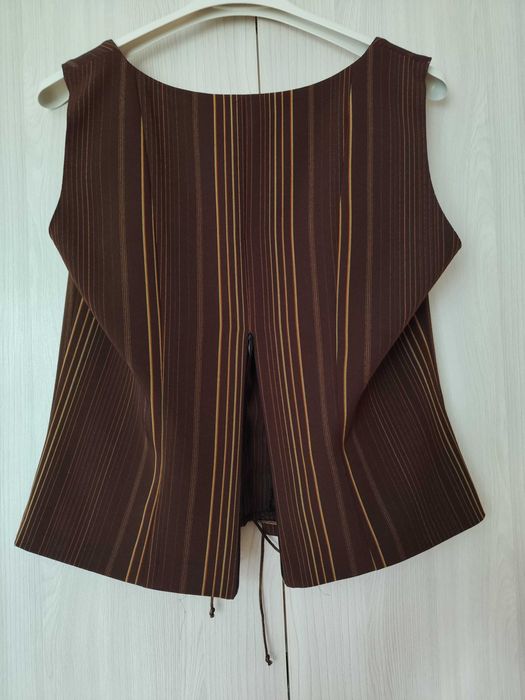 Garnitur damski 4 części marynarka spodnie spódnica kamizelka