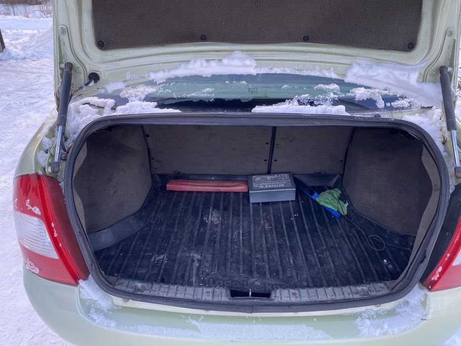 Терміново Lada kalina 2118 седан лада калина 2006 1.6 бензин