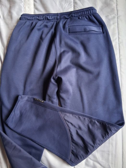 Calças desportivas Under Armour.