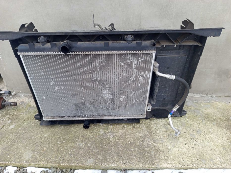 Касета радіаторів/вентилятор,резистор Peugeot 308 бензин ЕП6