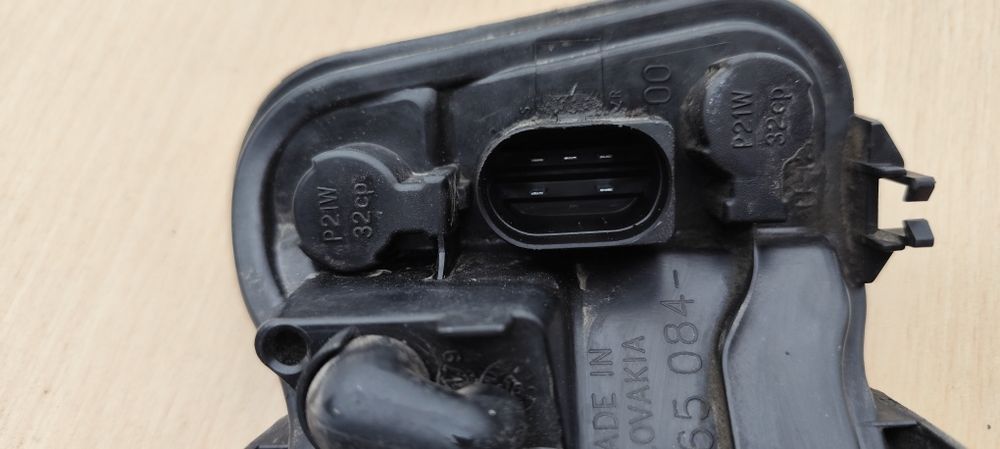 Audi A4 B7 sedan 2006r. Lampa tył prawa oryginał Hella 8E5945096