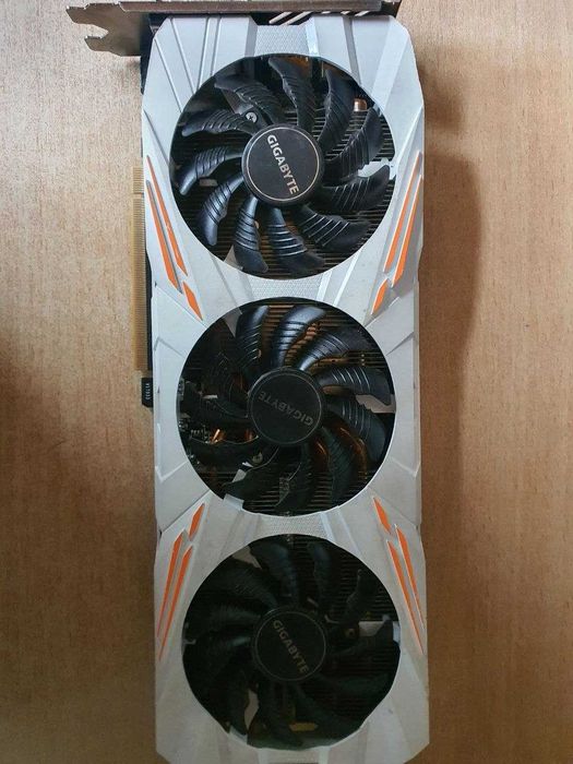 Видеокарта Gigabyte GTX1080Ti Gaming OC 11 Гб GDDR5X отличное сост.