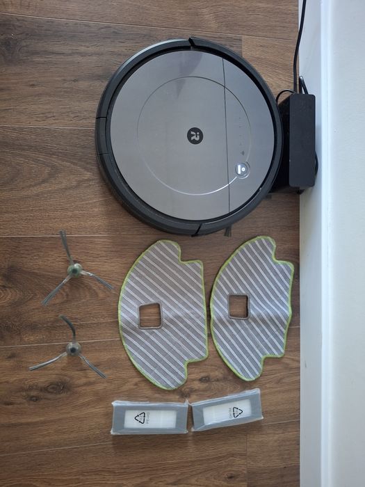 iRobot Roomba Combo® / aspira e lava - 100€