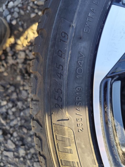 Резина 255/45/19 мішлен зима