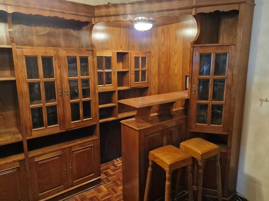 Bar de Sala em Madeira (completo)