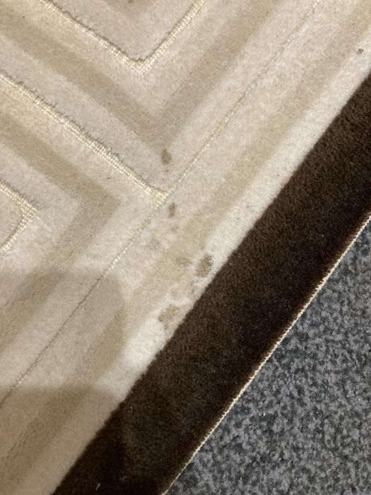 Килим білий якісний