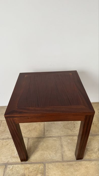 Mesa em Madeira Maciça Restaurada | 70 x 70 cm
