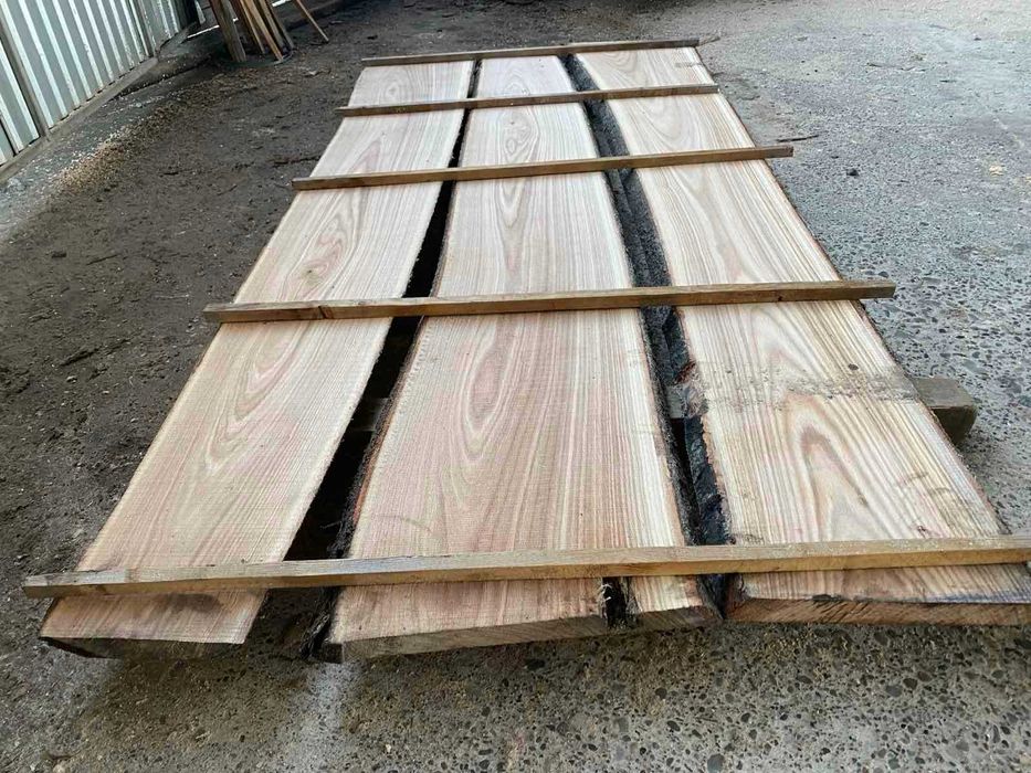 Дошка:дуб(дубова);бук(букова);ясень;клен;модрина,смерека, черешня,в'яз