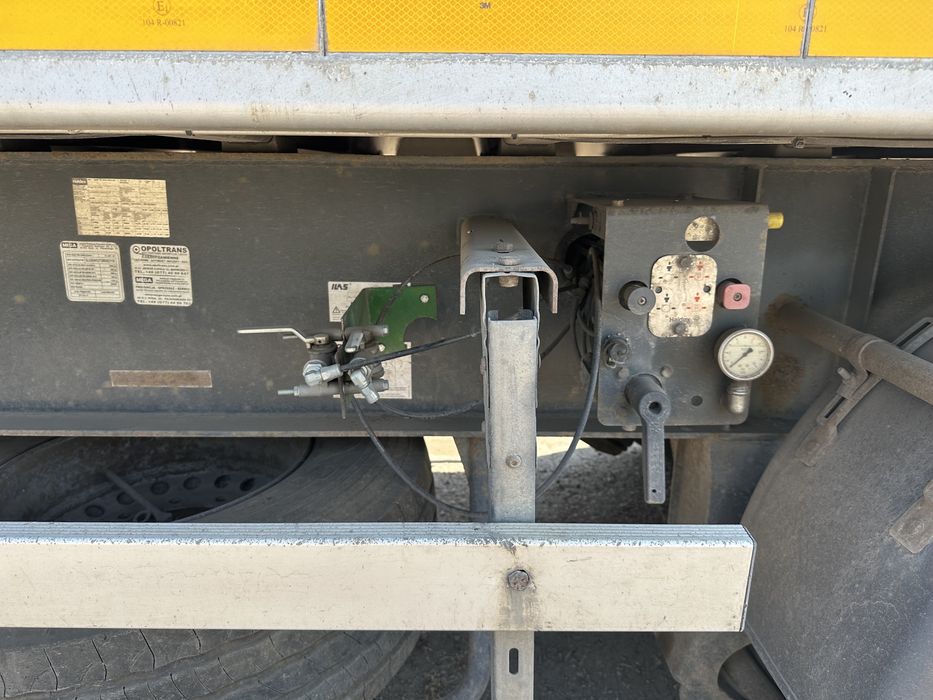 напівпричіп (полуприцеп) зерновоз MEGA MNW самоскид 42 куба