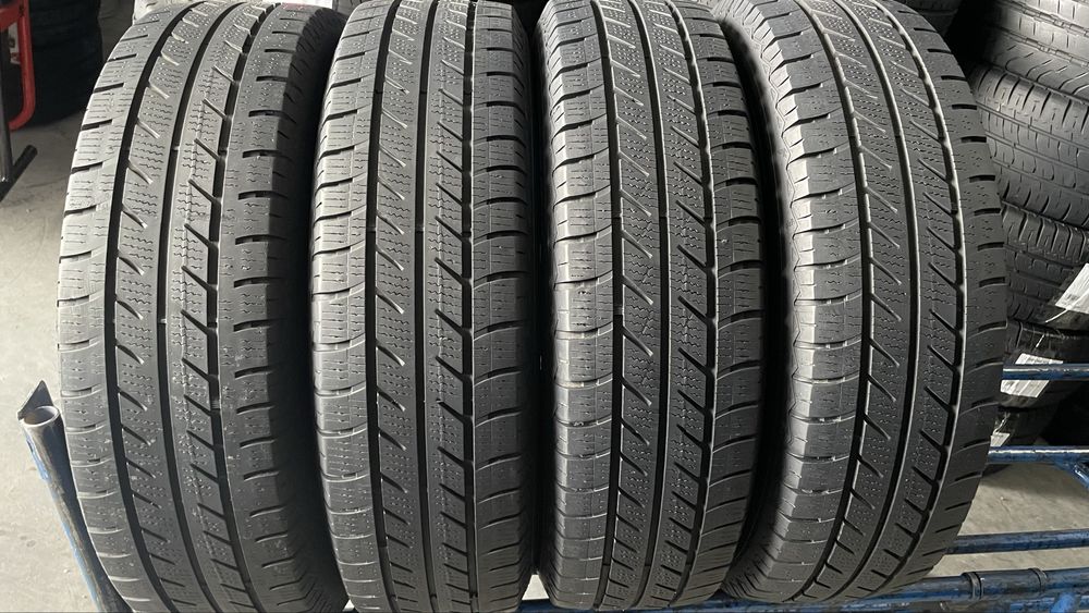 Шини 205/75/16с - 4шт Goodyear Vector4Seasons Cargo