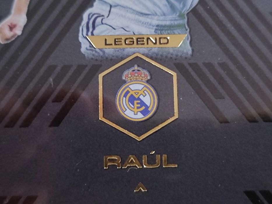 Raúl Black Edge Edition Match Attax Extra Topps – Legend (Real Madrid)