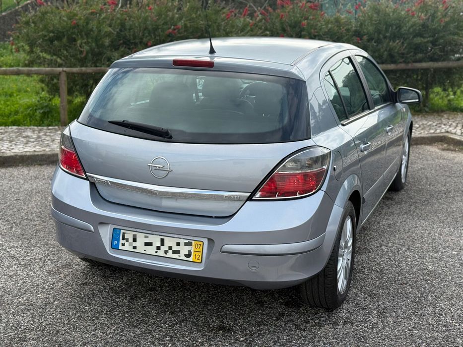 OPEL ASTRA COSMO 1.3 Cdti (Gasóleo) 2007