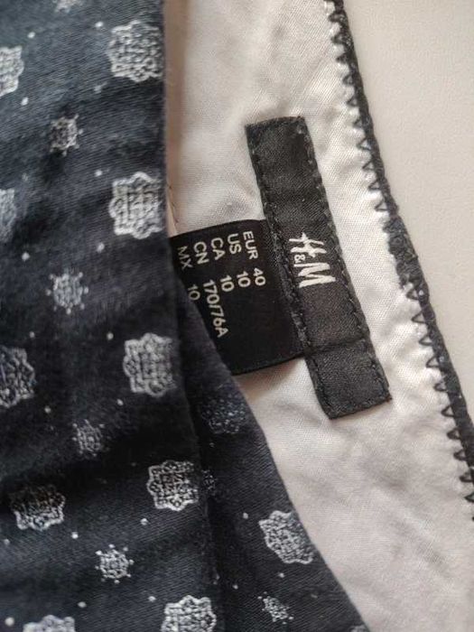 Spodnie z lekko zwężającymi się nogawkami, bawełna