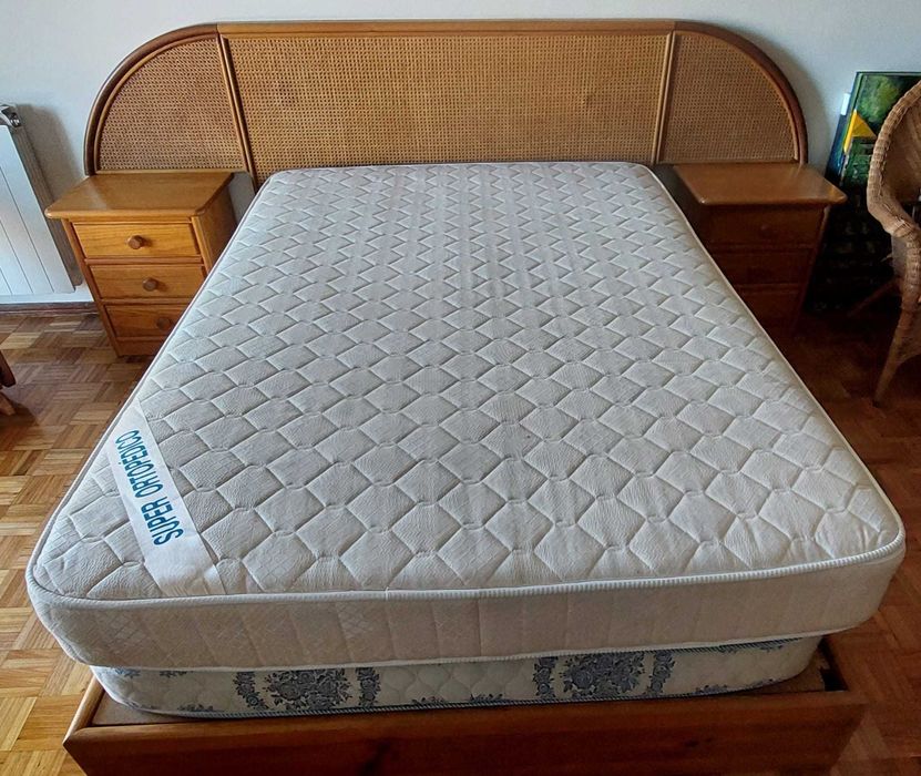 Troco mobília de quarto por estantes