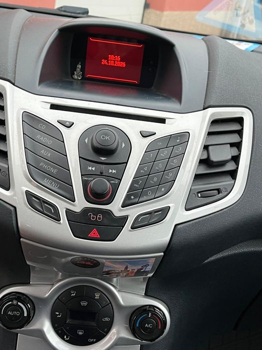 Ford fiesta 1.6tdci — photo 3
