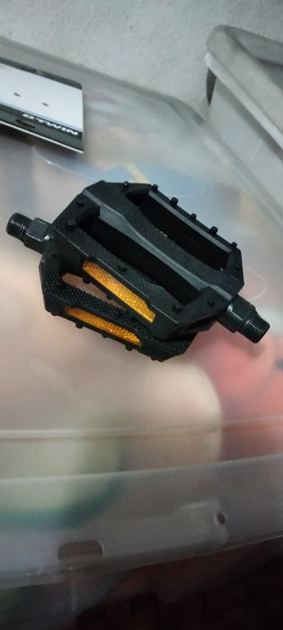 Dois pares pedais bicicleta