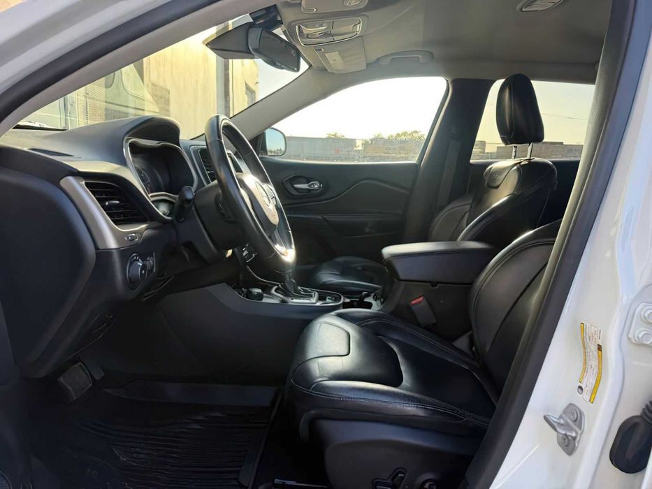 Jeep Cherokee Limited      2016