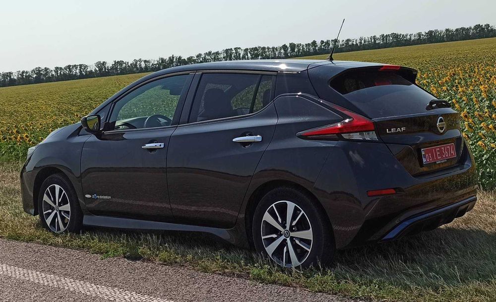 Продам авто Nissan leaf