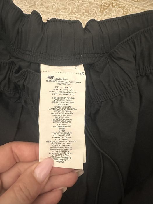 штани карго New Balance Nylon Cargo Pants (Оригінал)