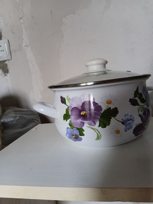 Кастрюли  (новие).
