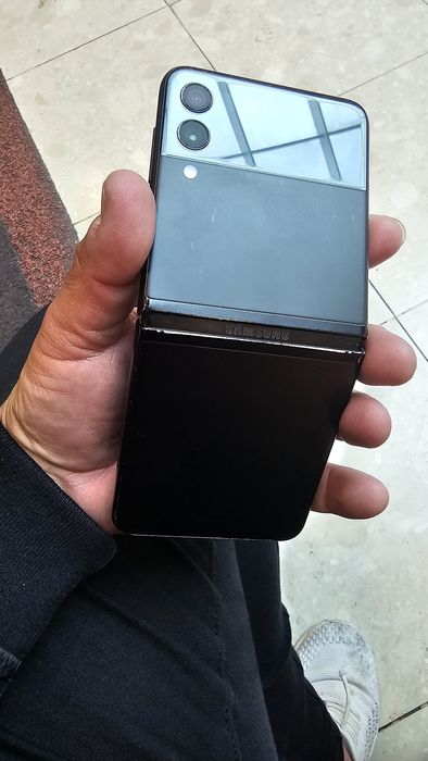 Z Flip 3 dual Sim