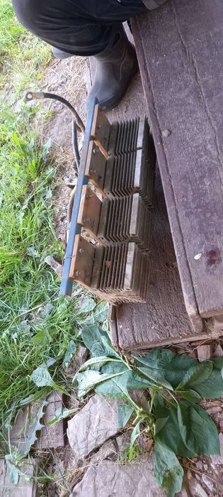 Мощные  диоды на радиаторах