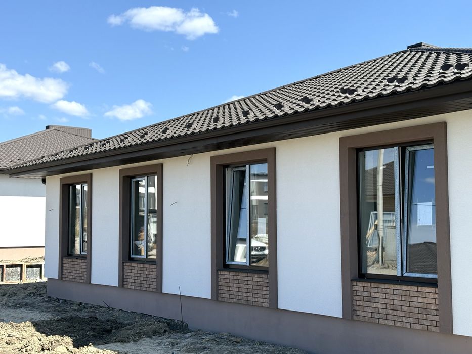Продам котедж-двоян! З комунікаціями! Ділянка 4.5 сот