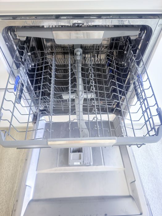 Cestos e gaveta de talheres TEKA DW9 70 FI – Vendidos separadamente