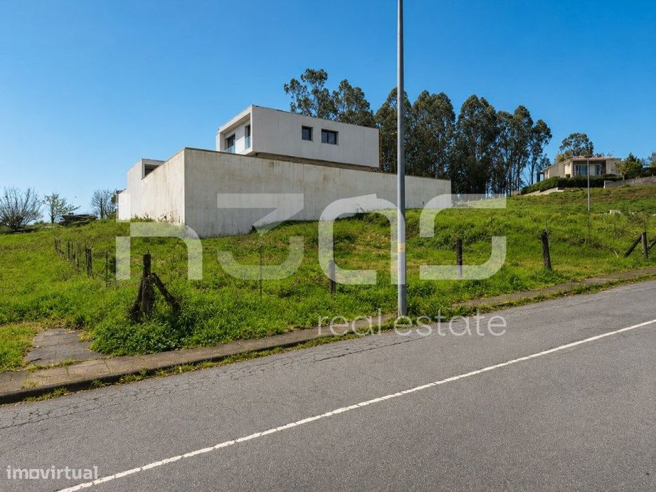 Lote Exclusivo para Moradia de 4 Frentes em Lage - Vila Verde | Sol...