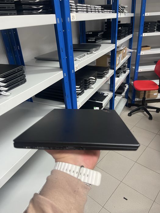 Lenovo ThinkPad X13 G1 i7 16GB 512GB SSD 13.3" FHD Touch | AmigoTech |