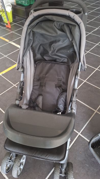 Carrinho de bebe com ovo incluído