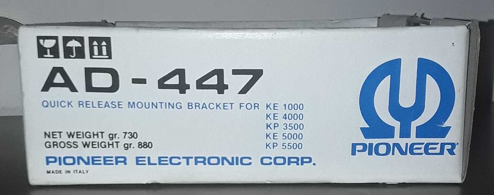 Auto-rádio antigo Pioneer KE-1000 + suporte de montagem AD-447