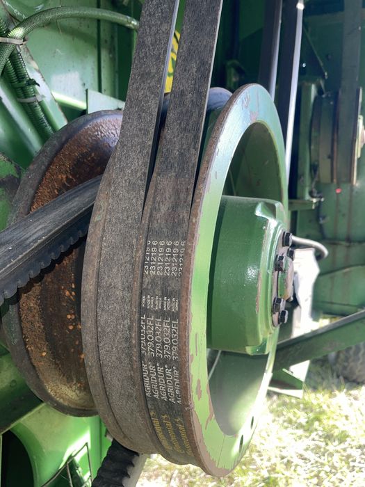 Комбайн John Deere 1065