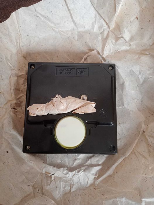 Вольтметр щитовий М381