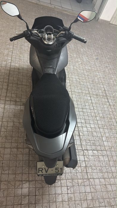 Honda pcx 125.