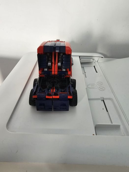Transformers first strike optimus prime 2007